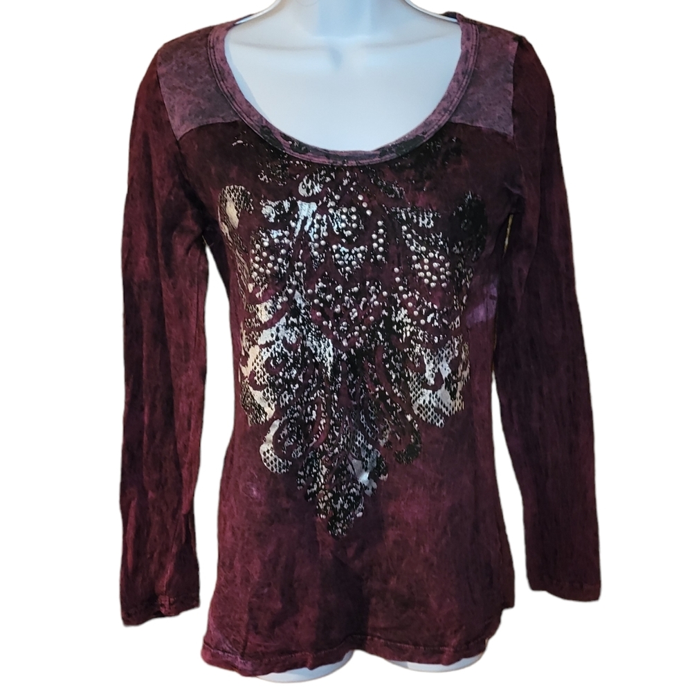 Daytrip Buckle Ladies Size M long sleeve top Great Condition